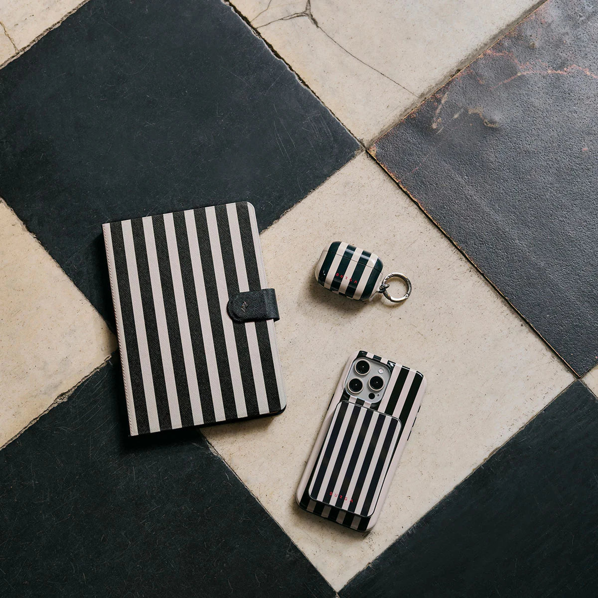 BURGA AIRPODS PRO 2 | PROPHECY - כיסוי אופנתי לאוזניות