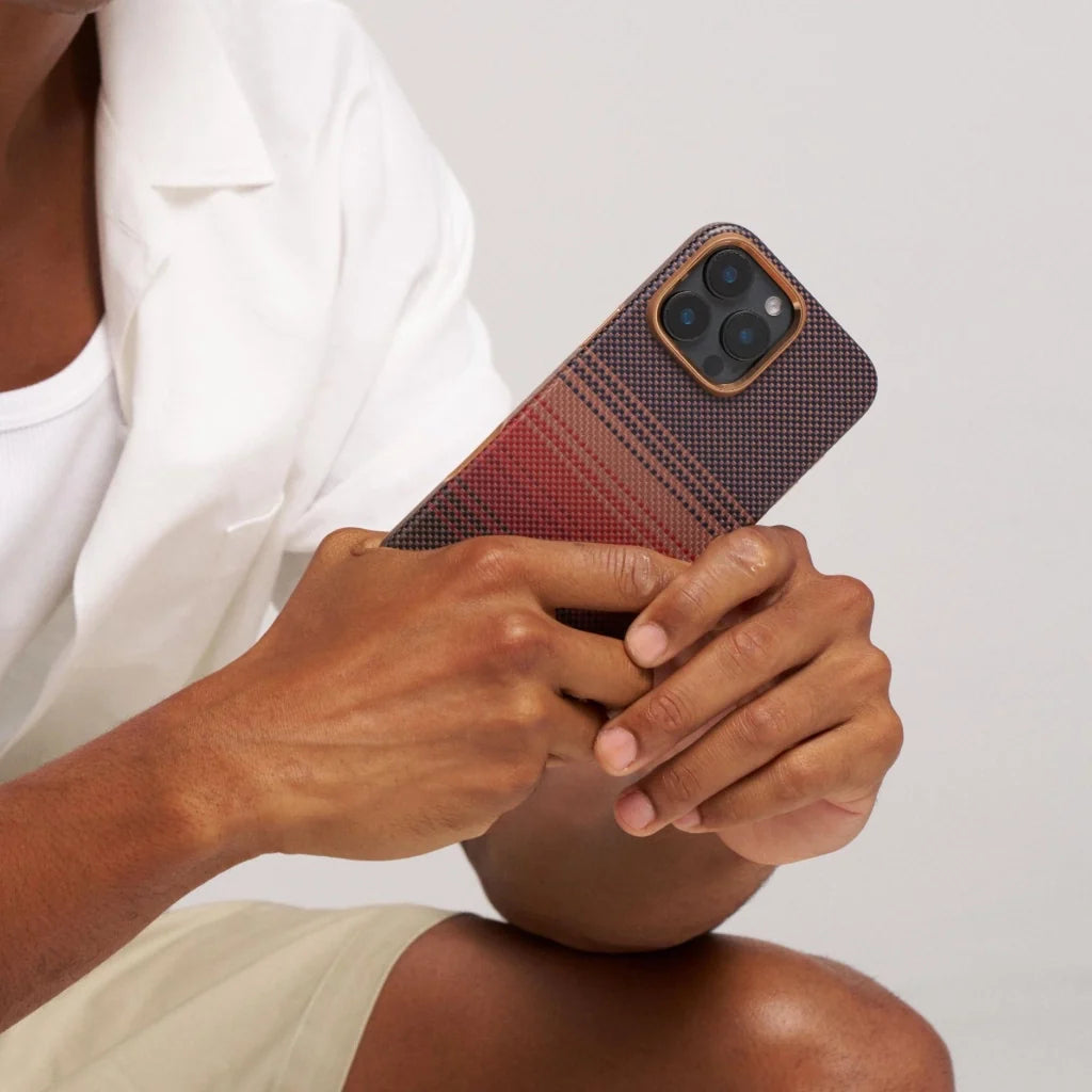 Iphone 16 Pro Max - Sunset Protective | מגן קרבון יוקרתי וחזק במיוחד | PITAKA - פיטאקה