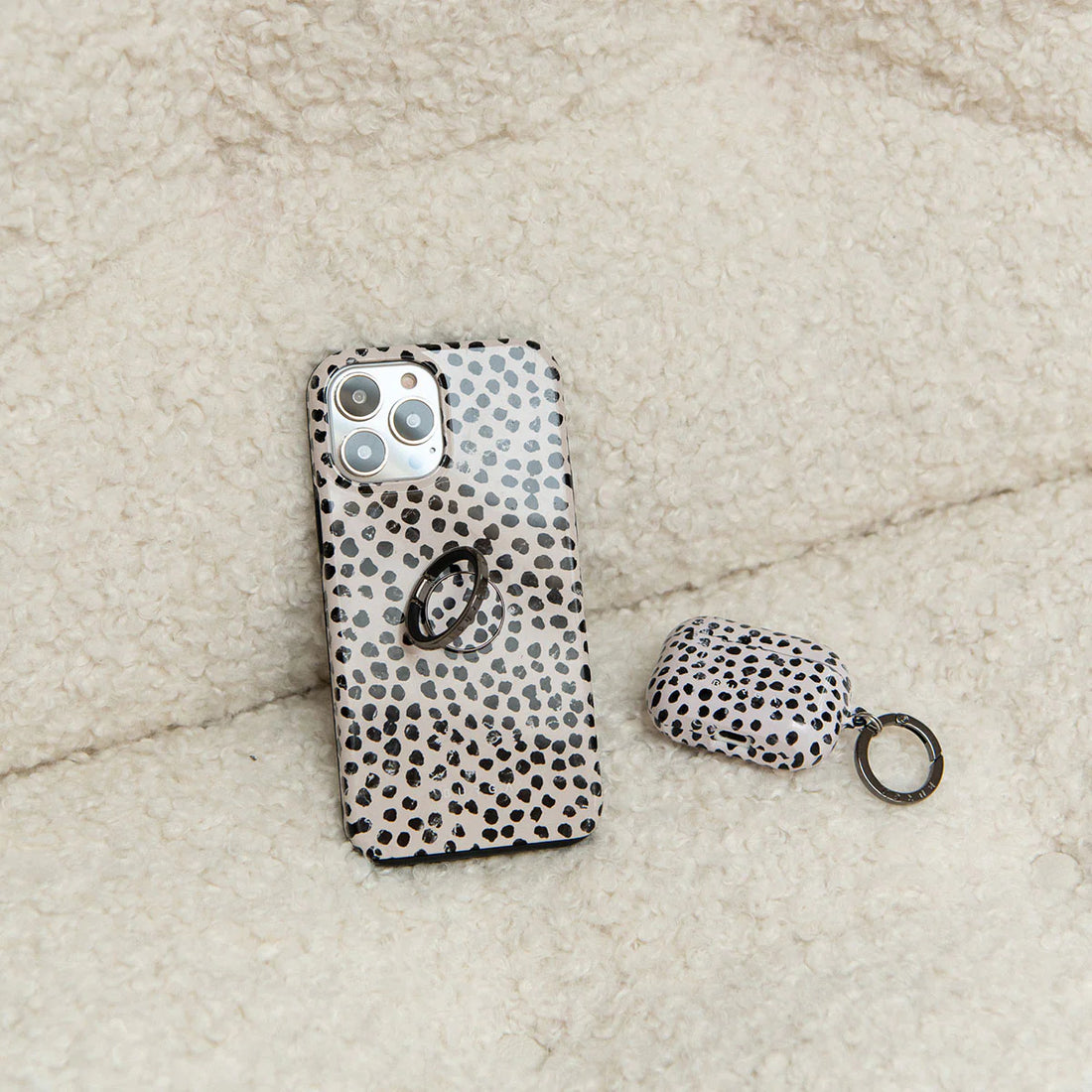 BURGA RING HOLDER | Almond Latte - תופסן לאצבע מתכוונן אופנתי