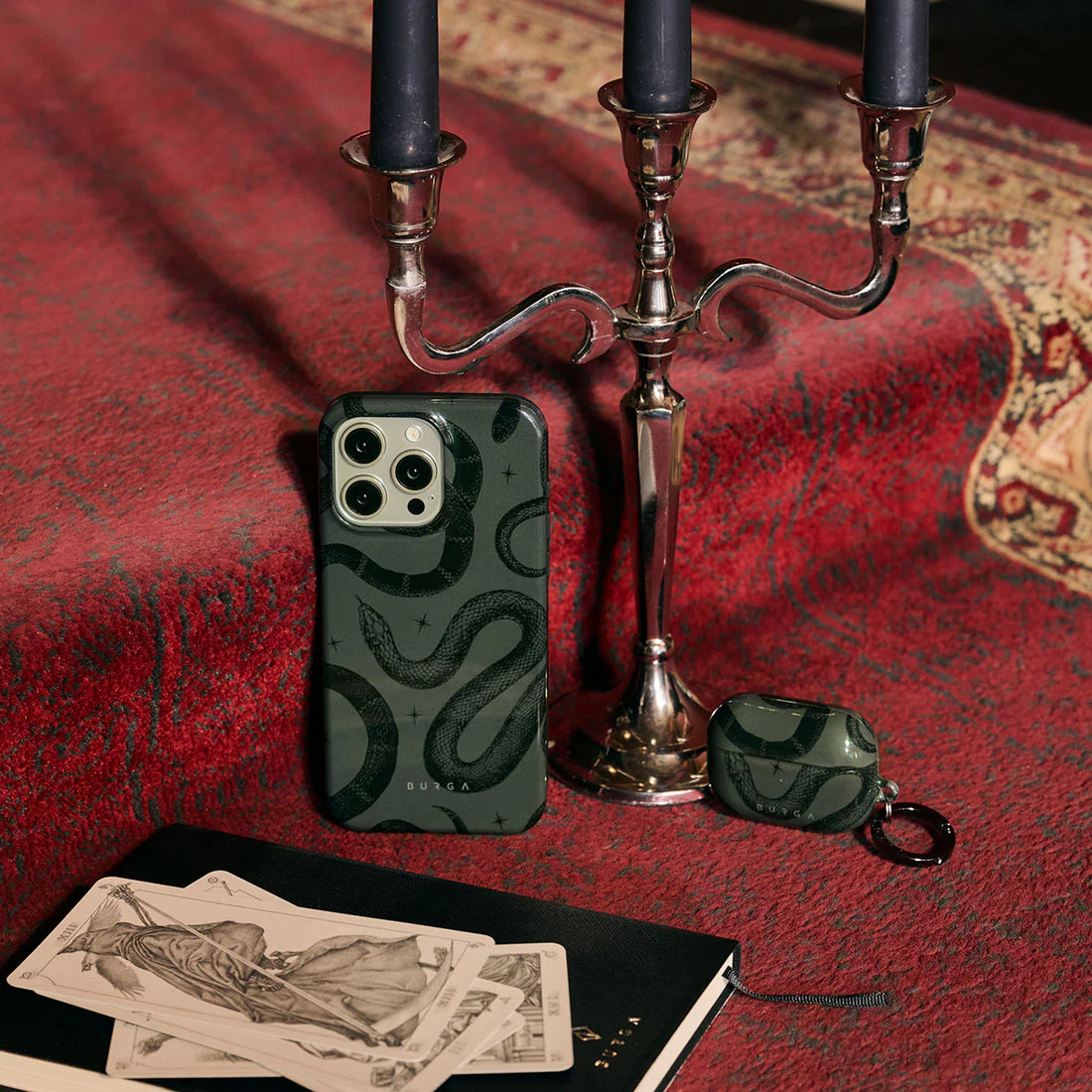 BURGA TOUGH | POISON  - כיסוי אופנתי לאייפון 15 פרו