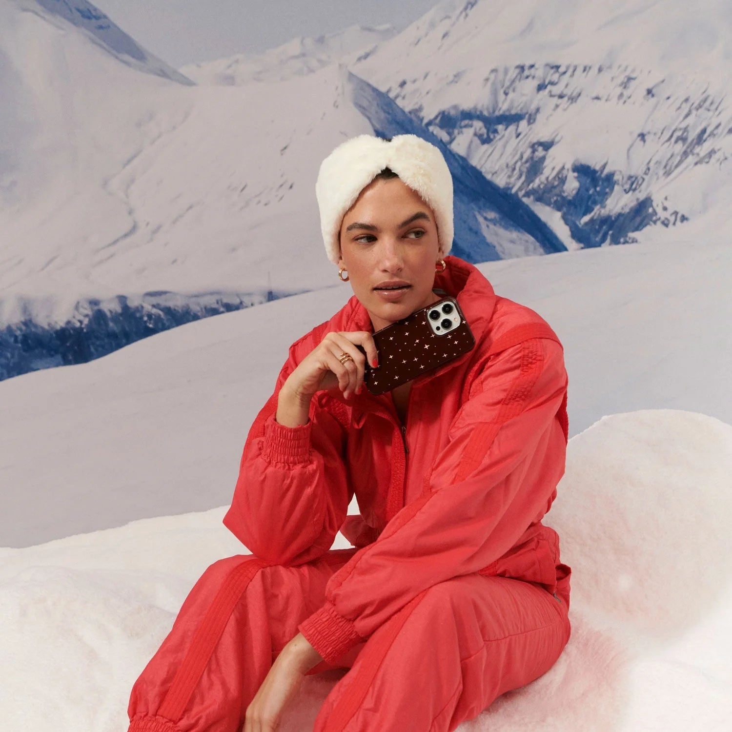 BURGA TOUGH | VERY MERRY - כיסוי אופנתי לאייפון 17 פרו