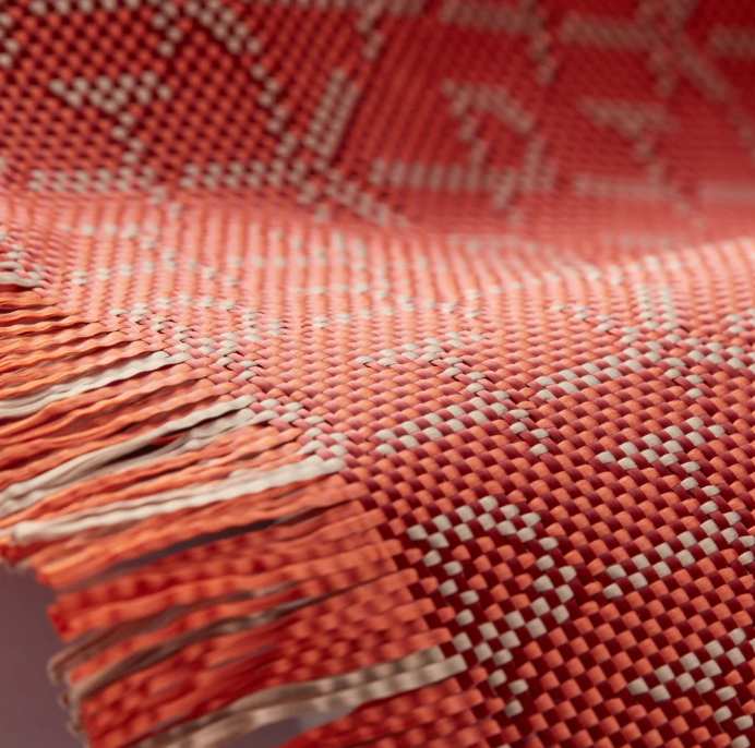 Iphone 16 Pro Max | RED/GOLD מגן הקרבון הדק והקל בעולם | PITAKA - פיטאקה