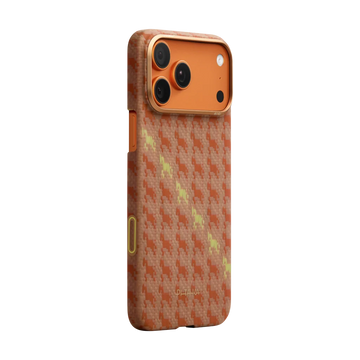Happiness Rides In Phone Cases | iPhone 17 Pro - כיסוי קרבון פיטאקה