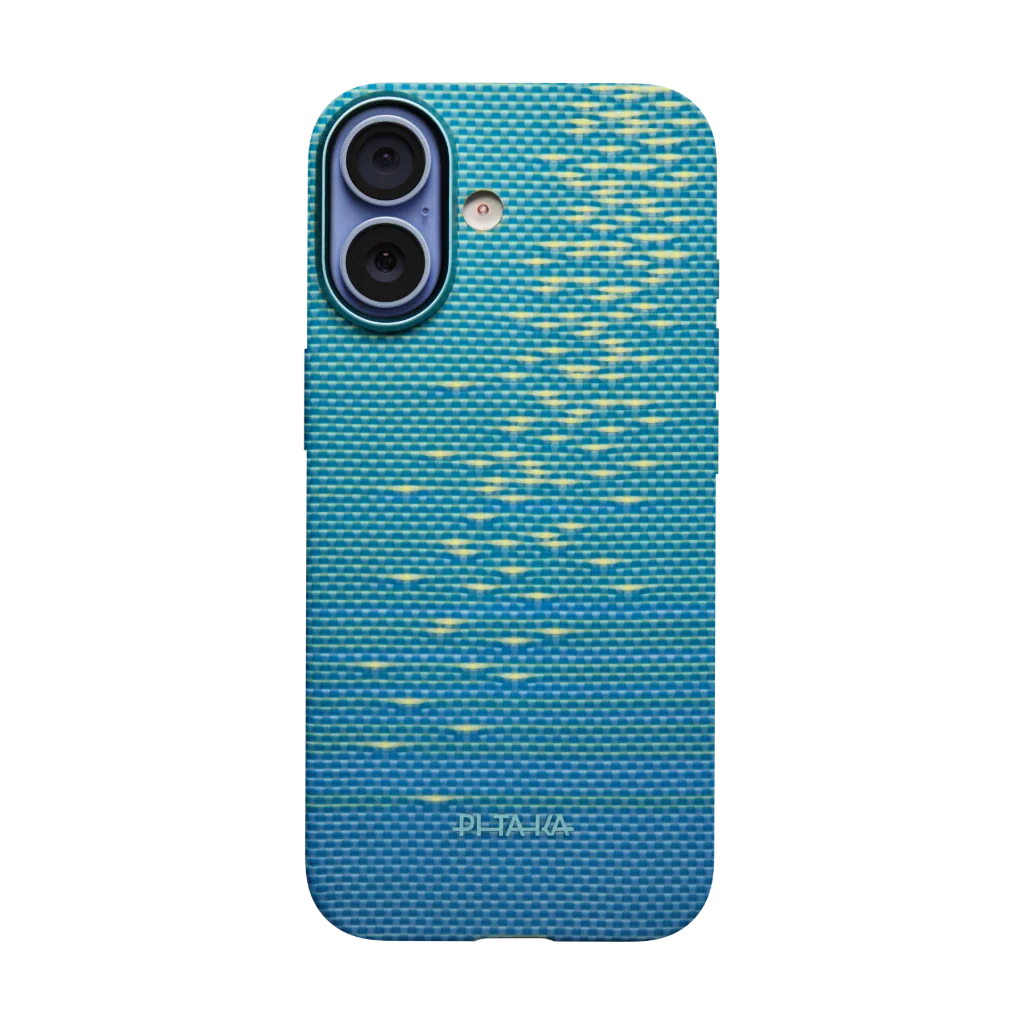 Glints of Gold Edge Case | iPhone 17 - כיסוי קרבון פיטאקה | Lucid Blue (PitaTap™)