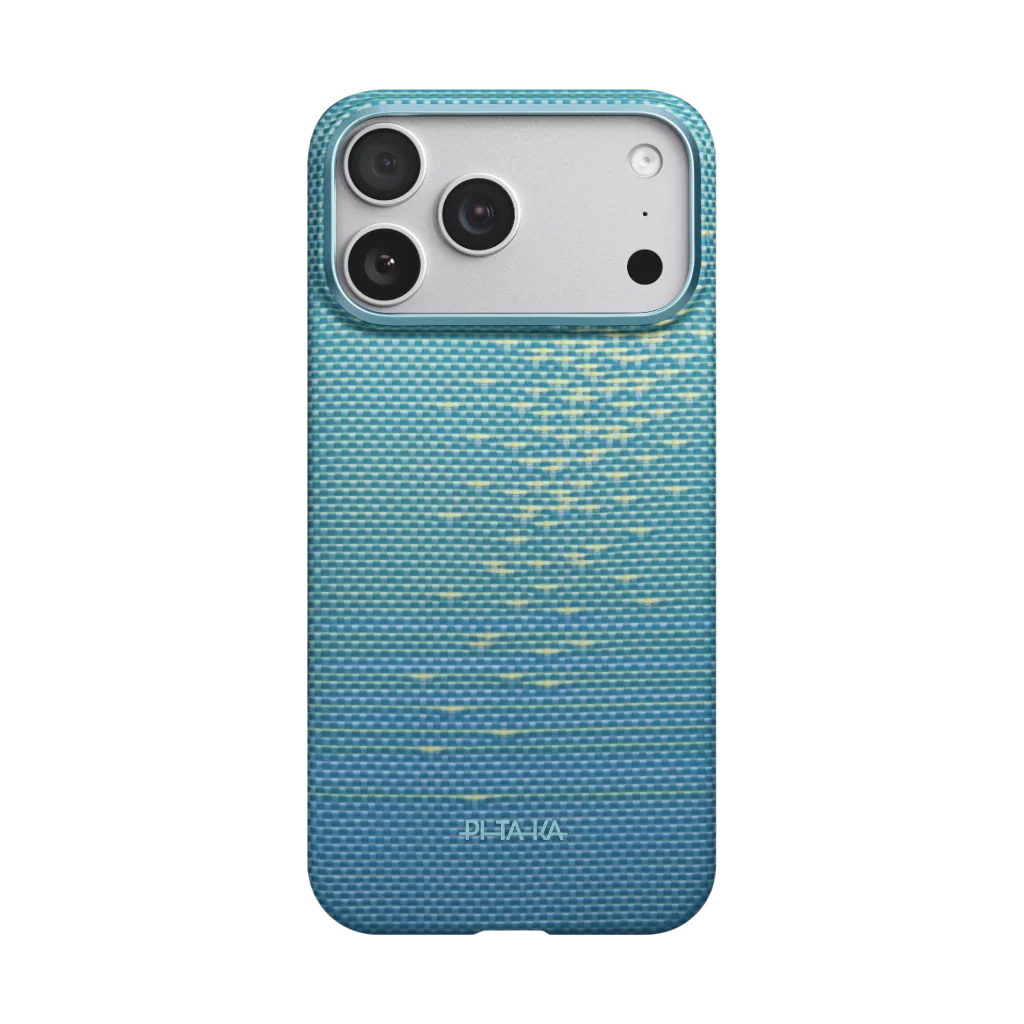 Glints of Gold Edge Case | iPhone 17 Pro Max - כיסוי קרבון פיטאקה | Golden Glint (PitaTap™)