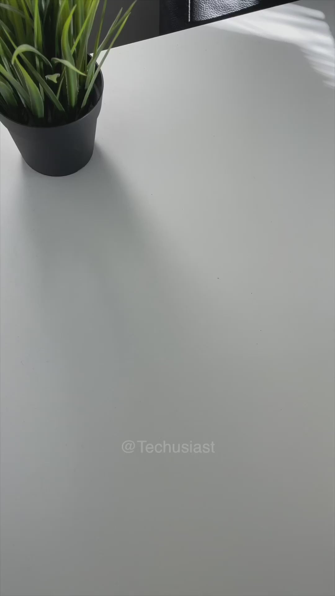 Samsung S24 Ultra - Classic Black PINBUTTON | מגן הקרבון הדק והקל בעולם | PITAKA - פיטאקה