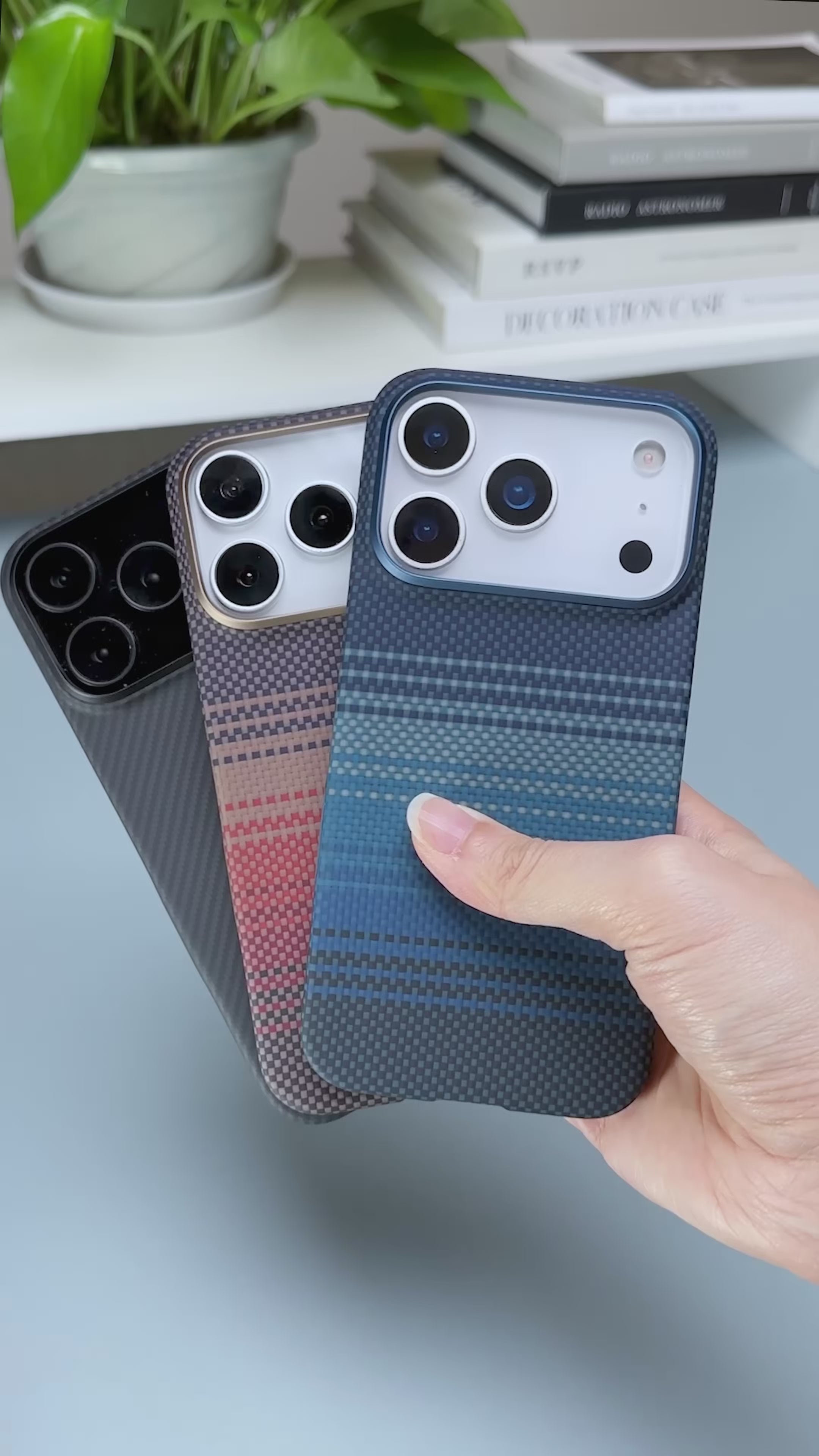 Iphone 17 Air | Black\Grey מגן הקרבון הדק והקל בעולם | PITAKA - פיטאקה