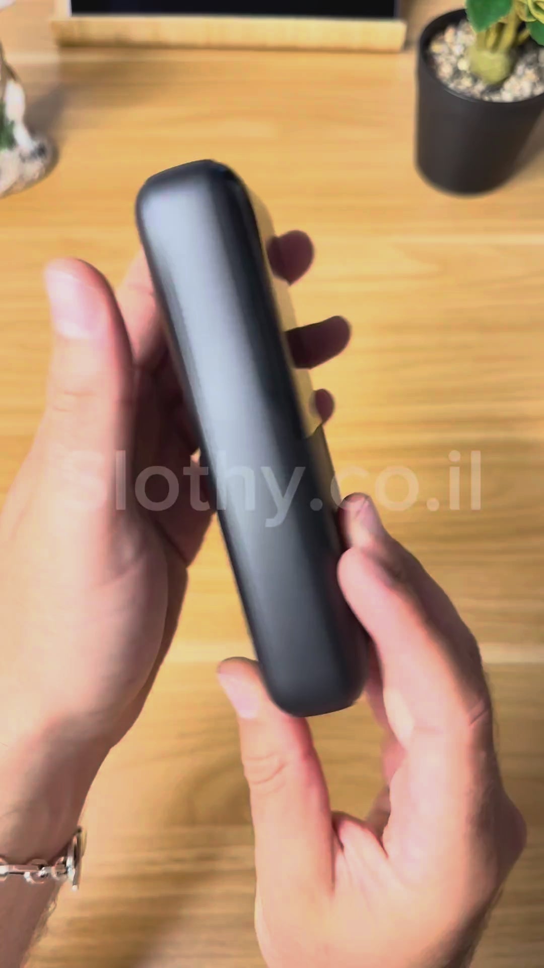MIRACASE | סוללת גיבוי מהירה 20000mAh עם צג וכבלים מובנים | יבואן רשמי - אחריות לשנה