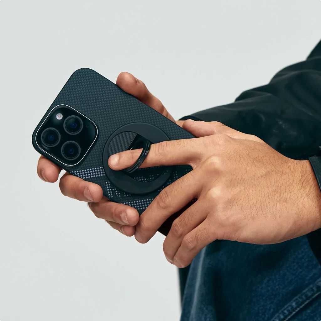 Iphone 16 Pro - REbulding | מגן הקרבון הדק והקל בעולם | PITAKA - פיטאקה