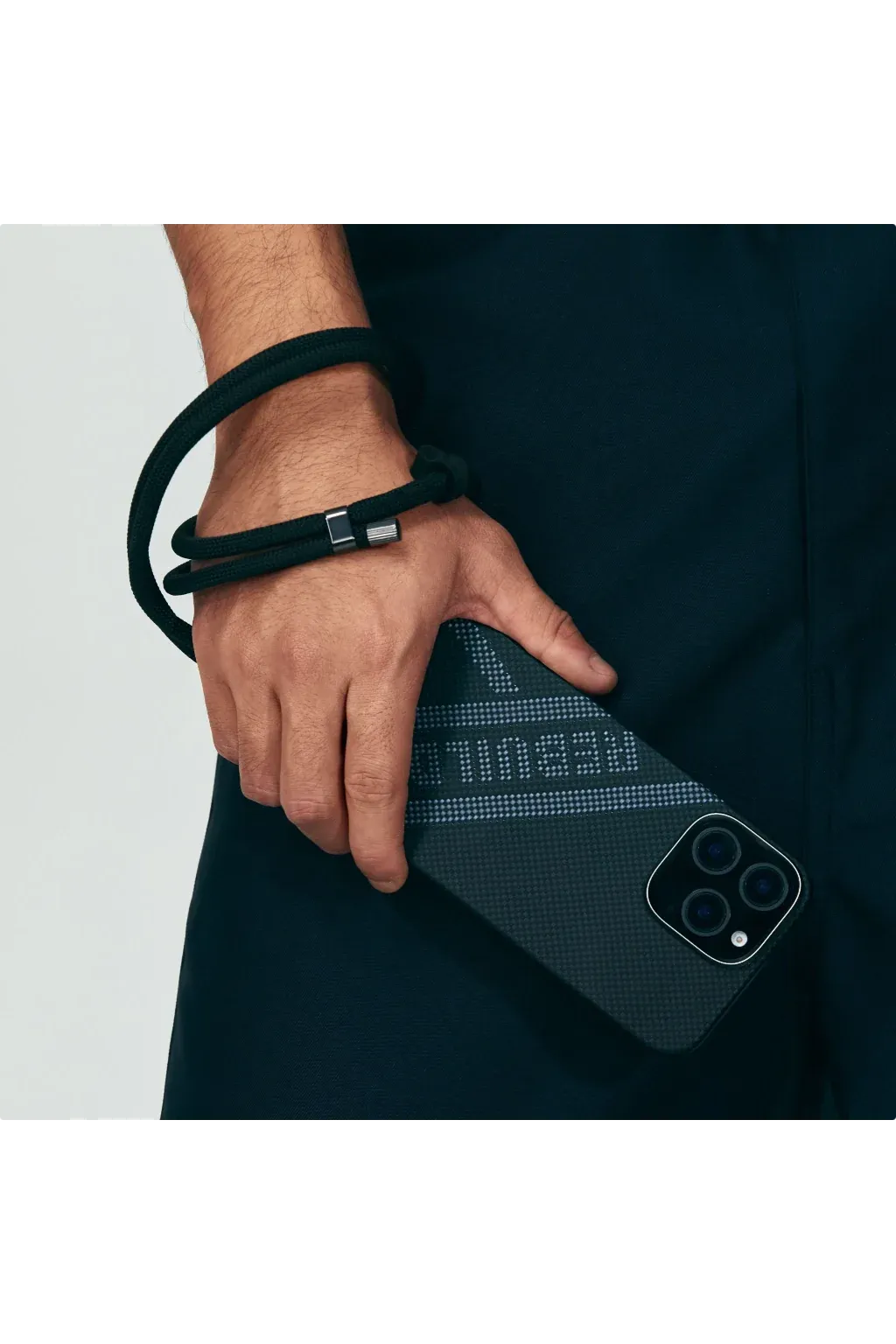 Iphone 16 Pro Max - Reabulding | מגן הקרבון הדק והקל בעולם | PITAKA - פיטאקה