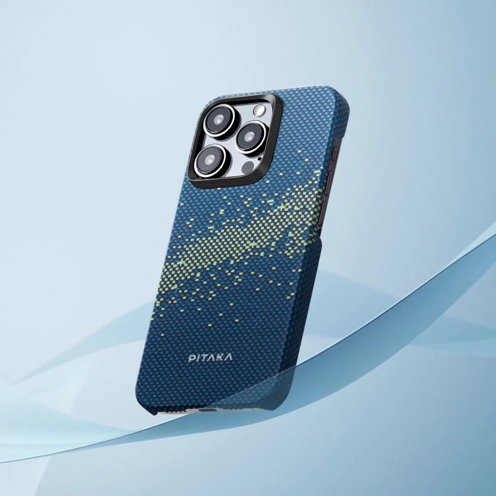 Iphone 15 Pro - StarPeak Milky | מגן הקרבון הדק והקל בעולם | PITAKA - פיטאקה