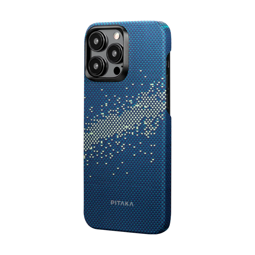 מגן הקרבון הדק והקל בעולם | PITAKA - פיטאקה - Iphone 15 Pro Max - StarPeak Milky